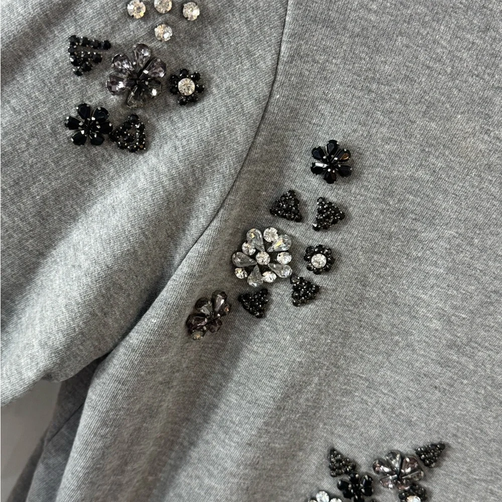 Hemant and Nandita Gray Embellished Crewneck Sweatshirt set - Picture 4 of 7